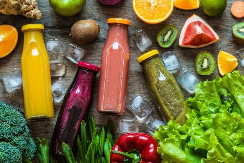 Detox: Gesunde Ernährung mit Obst, Gemüse und Vollkornprodukten